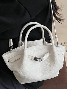 Sac seau chic beige en cuir à motif litchi avec boucle argentée et sangle