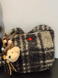 Women's Plush Leopard Plaid Crossbody Bag Vintage Sherpa Fleece Shoulder Bag With Cute Bear Charm Casual Fashion Purse