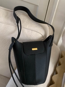 Sac Seau en Cuir PU Texture Litchi Rétro Décontracté Femmes Urbain Simple Sac Bandoulière Haute Capacité Avec Boucle Métallique