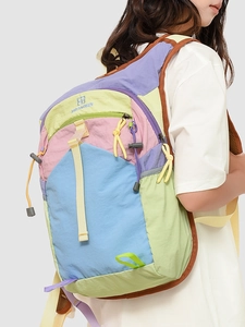 Sac à dos de randonnée léger et imperméable avec design patchwork couleur macaron