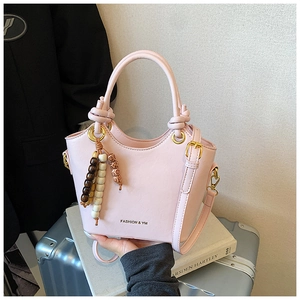 Sac à main rose en cuir PU avec imprimé FASHION & YM et pendentif perlé