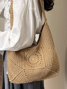 Floral crochet hollow shoulder bag with handmade cotton weave pattern for beach vacation
