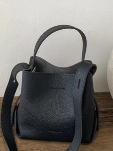 Women Minimalist PU Leather Bucket Bag Litchi Grain Pattern Fashionable Top Handle Crossbody Shoulder Bag For Daily Commute