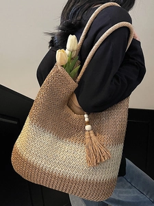 Large capacity straw tote bag with gradient weaving and tassel detail for women