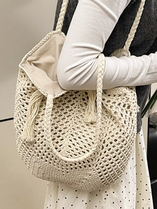 Sac fourre-tout fait main en coton tressé blanc crème avec détails de franges
