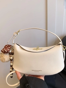 Women Minimalist PU Leather Crescent Shoulder Bag Half Moon Underarm Crossbody Bag with Bear Charm Daily Fashion Handbag