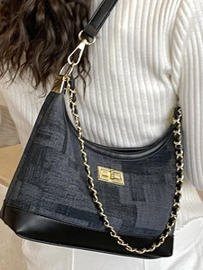 Retro large capacity chain shoulder bag with dark gray geometric print for women