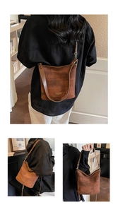 Vue détaillée du sac seau marron avec un design en patchwork de cuir texturé