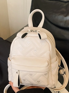 Eleganter cremeweißer Damenrucksack mit Herz-Stickerei und stilvollem Rautenmuster