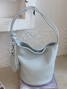 Sac Seau pour Femmes en Cuir PU Minimaliste Coréen Grande Capacité Bandoulière à Nœud Avec Charme Rond Sac Quotidien Filles