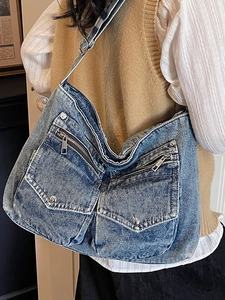Large capacity washed denim crossbody bag with dual zipper pockets and retro style