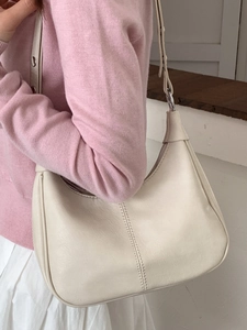 Sac sous le bras rétro blanc crème en forme de croissant avec bandoulière réglable