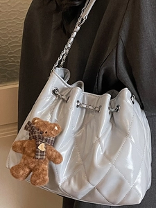 Retro quilted chain shoulder bag in glossy finish with cute plush bear charm