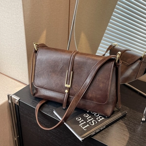 Sac Cabas Vintage en Cuir PU Pour Femmes Rétro Grande Capacité Sac à Épaule Élégant Couleur Unie Sac de Navettage