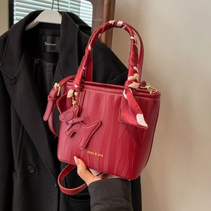 Vintage Wine Red PU Leather Bucket Bag For Women Large Capacity Wedding Handbag With Scarf Handle And Dog Charm Crossbody Shoulder Bag