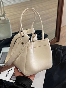 Sac Seau en Cuir PU pour Femmes Sac à Bandoulière Sous le Bras Minimaliste à la Mode Couleur Unie pour le Quotidien