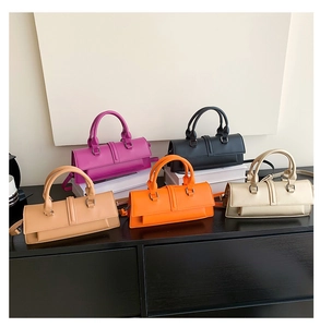 Détails de cinq couleurs de sacs baguette tendance avec bandoulières amovibles