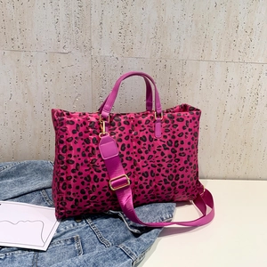 Fashion Leopard Print Quilted Tote Bag Large Capacity Nylon Crossbody Bag For Women Daily Commuting Shoulder Bag Adjustable Strap