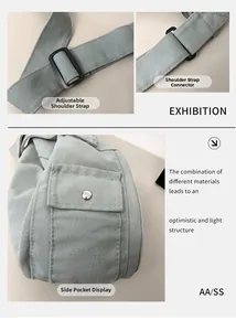 Detail van de mintgroene canvas tas met verstelbare riem en zijvak met knoopsluiting
