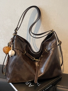 Women Retro Large Capacity Tote Bag PU Leather Shoulder Crossbody Bag With Baseball Pendant Urban Minimalist Casual Commuter Handbag