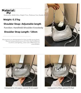 Vue détaillée du sac croissant argenté avec bandoulière chaîne et dimensions