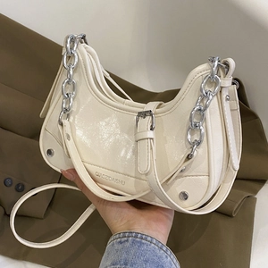 Sac Sous le Bras en Cuir PU Mode Femme Avec Chaîne Sac Bandoulière Trendy Hobo Sacoche Couleur Unie Petit Sac Carré
