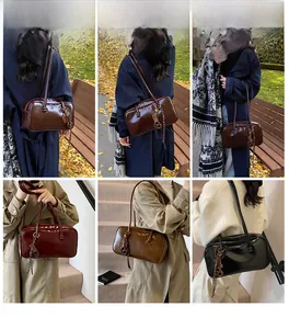 Vues détaillées de sacs oreillers en cuir ciré vintage en quatre coloris avec glands