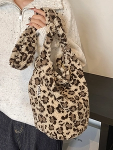 Fashionable leopard print faux shearling tote bag with MISS woven label for winter