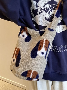 Chic sherpa fleece tote bag with cute cartoon dog pattern for winter fashion