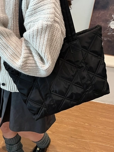 Borsa tote trapuntata nera in stile giapponese da donna perfetta per l'uso quotidiano