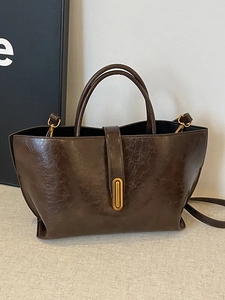 Women Fashion Oil Wax PU Leather Bucket Bag Minimalist Crossbody Handbag With Metal Clasp Versatile Commuting Shoulder Bag