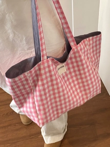 Pink and white gingham canvas tote bag with large capacity and woven brand label