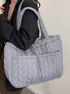 Minimalist light purple large capacity quilted tote bag for daily commute fashion