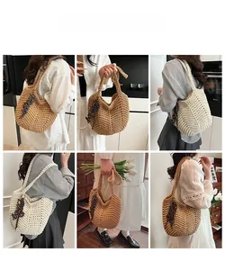 Détails du sac à bandoulière en crochet fait main avec pendentif Bonny dans divers décors