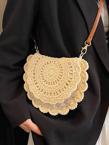 Sac bandoulière bohème au crochet crème avec motif rayon de soleil et bandoulière marron