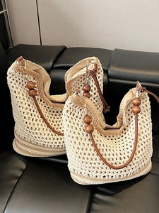 Borsa tote all'uncinetto con spalline in perline di legno e fodera interna da donna