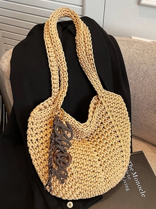 Sac fourre-tout en tricot kaki tissé à la main avec breloque Bingo pour plage et vacances