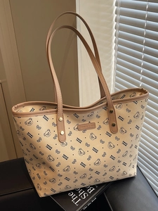 Borsa tote beige minimalista con stampa di orsetti e tracolle marroni da donna