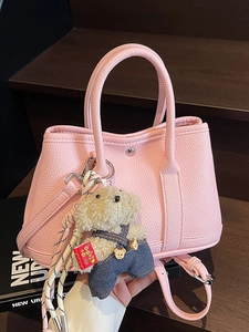 Sac Seau Minimaliste pour Femmes en Cuir PU à Motif Litchi Sac à Main Avec Bandoulière Amovible et Charme d'Ours Urban Commute Tote