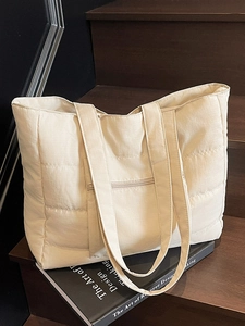 Sac Fourre-Tout Matelassé de Grande Capacité Minimaliste pour Femmes Sac à Bandoulière Puffer pour Navetteurs Sac à Main en Tissu Doux Couleur Unie Décontracté Avec Poche Avant