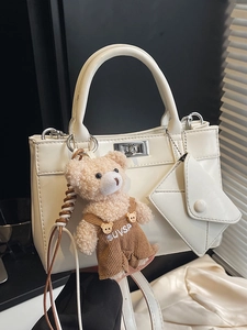 Sac à Main Femme Minimaliste Urbain en Cuir PU Sac Bandoulière Élégant Avec Charme d'Ours en Peluche et Mini Pochette
