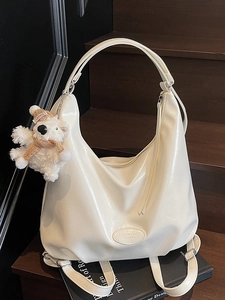 Sac Hobo en Cuir PU Souple de Grande Capacité pour Femmes Sac à Bandoulière Urbain Simple Avec Pendentif Ours