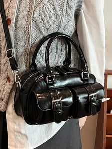 Sac Boston rétro noir en cuir ciré avec poches multiples pour femme de style Y2K