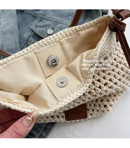 Detail of woven tote bag with magnetic clasp closure and premium inner lining