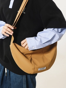 Sac Bandoulière Minimaliste en Nylon Demi-Lune Grande Capacité Léger Sac Dumpling pour Femmes Hommes Décontracté Sac Voyage
