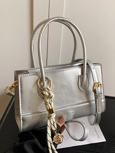 Damen PU Leder Umhängetasche Kleine Quadratische Handtasche Top Griff Mode Schultertasche Mit Geflochtenem Anhänger Einfarbig
