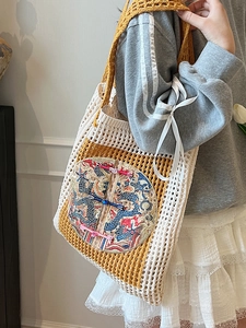 New Chinese style woven tote bag with colorful dragon embroidery and clasp detail
