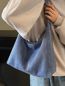Minimalist casual large capacity blue denim hobo shoulder tote bag for daily commute