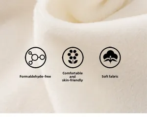 Gros plan sur un tissu pelucheux blanc doux, texture soyeuse et respectueuse de la peau