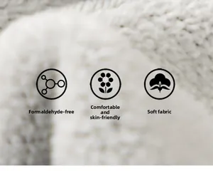 Gros plan d'un tissu en maille douce avec des étiquettes de confort sans formaldéhyde
